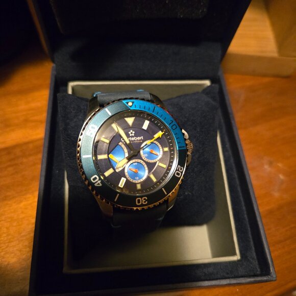 Cortebert Cobalt Cascade Toulon Multifunction Men's Wristwatch - Picture 4 of 7